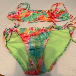 No Boundaries size Large colorful 2 piece swimsuit. LIKE NEW